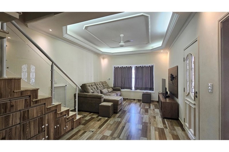 Casa À venda, 208m, 3 Dormitórios - 1 Suite - R$ 680.000 - Wanel Ville - Sorocaba - SP Rua Benedicto Monteiro Sorocaba - 