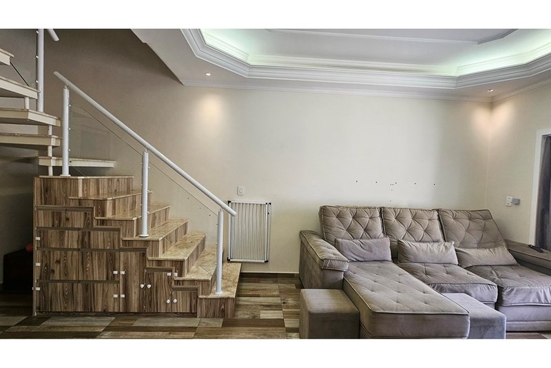 Casa À venda, 208m, 3 Dormitórios - 1 Suite - R$ 680.000 - Wanel Ville - Sorocaba - SP Rua Benedicto Monteiro Sorocaba - 