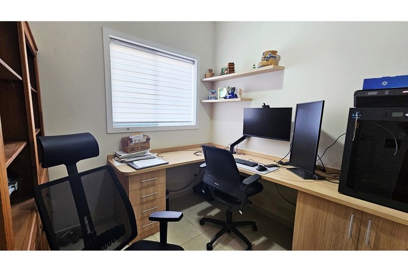 Casa À venda, 208m, 3 Dormitórios - 1 Suite - R$ 680.000 - Wanel Ville - Sorocaba - SP Rua Benedicto Monteiro Sorocaba - 