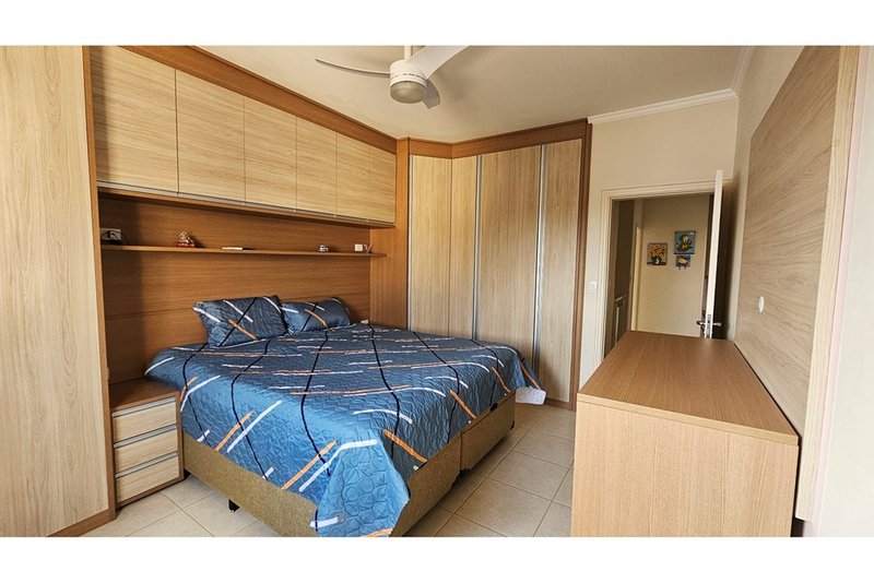 Casa À venda, 208m, 3 Dormitórios - 1 Suite - R$ 680.000 - Wanel Ville - Sorocaba - SP Rua Benedicto Monteiro Sorocaba - 