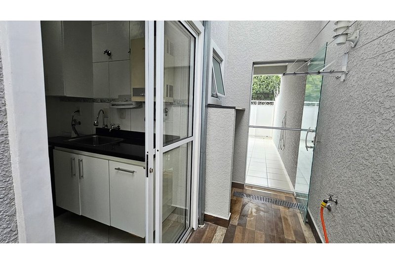 Casa À venda, 208m, 3 Dormitórios - 1 Suite - R$ 680.000 - Wanel Ville - Sorocaba - SP Rua Benedicto Monteiro Sorocaba - 