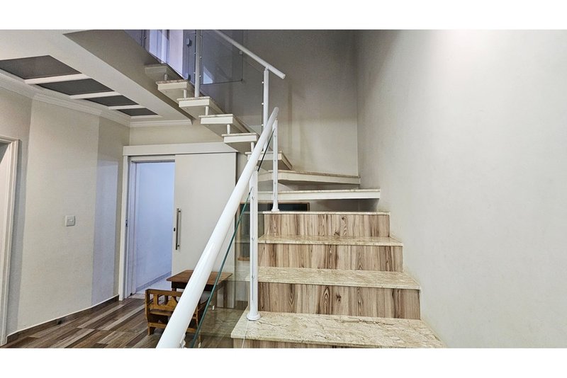 Casa À venda, 208m, 3 Dormitórios - 1 Suite - R$ 680.000 - Wanel Ville - Sorocaba - SP Rua Benedicto Monteiro Sorocaba - 