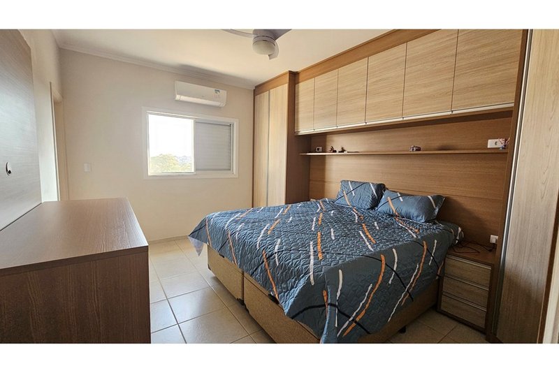 Casa À venda, 208m, 3 Dormitórios - 1 Suite - R$ 680.000 - Wanel Ville - Sorocaba - SP Rua Benedicto Monteiro Sorocaba - 