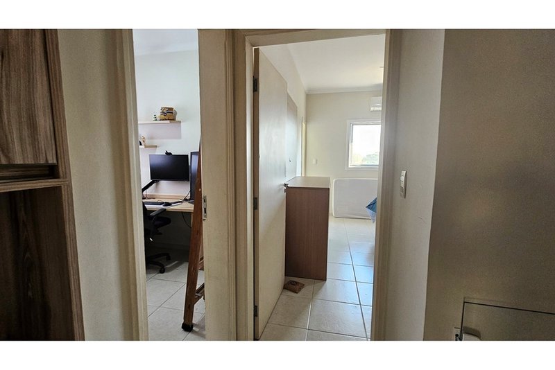 Casa À venda, 208m, 3 Dormitórios - 1 Suite - R$ 680.000 - Wanel Ville - Sorocaba - SP Rua Benedicto Monteiro Sorocaba - 