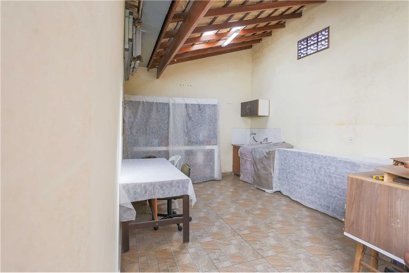 Casa à venda, 150m - 4 Dormitórios - 1 suíte - R$ 550.000 - Wanel Ville - Sorocaba - SP Rua Darcy Fruet Sorocaba - 