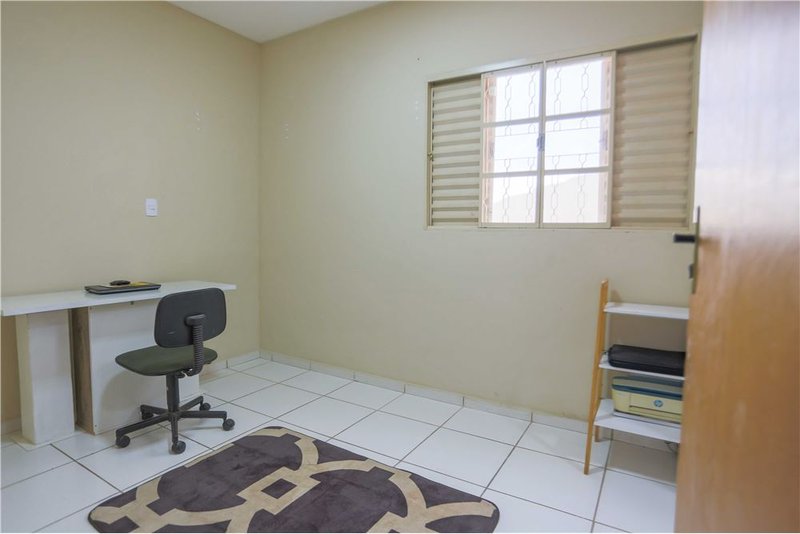 Casa à venda, 150m - 4 Dormitórios - 1 suíte - R$ 550.000 - Wanel Ville - Sorocaba - SP Rua Darcy Fruet Sorocaba - 