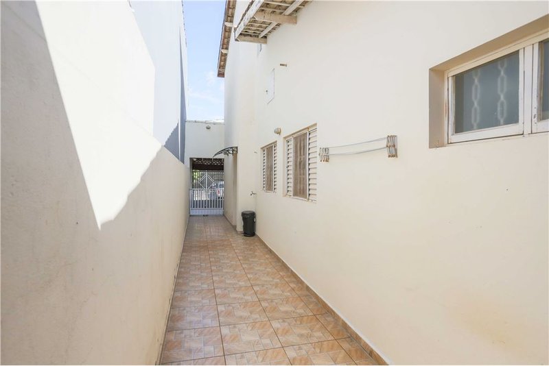 Casa à venda, 150m - 4 Dormitórios - 1 suíte - R$ 550.000 - Wanel Ville - Sorocaba - SP Rua Darcy Fruet Sorocaba - 