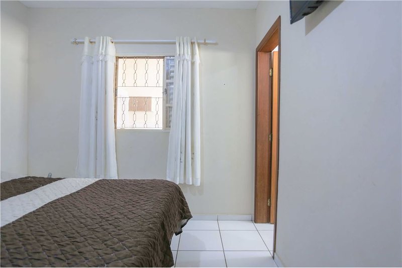Casa à venda, 150m - 4 Dormitórios - 1 suíte - R$ 550.000 - Wanel Ville - Sorocaba - SP Rua Darcy Fruet Sorocaba - 