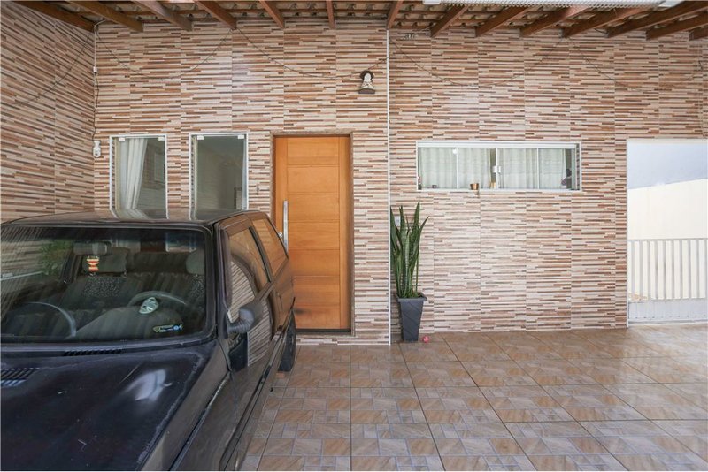 Casa à venda, 150m - 4 Dormitórios - 1 suíte - R$ 550.000 - Wanel Ville - Sorocaba - SP Rua Darcy Fruet Sorocaba - 