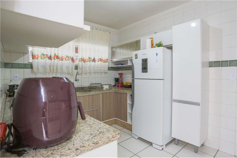 Casa à venda, 150m - 4 Dormitórios - 1 suíte - R$ 550.000 - Wanel Ville - Sorocaba - SP Rua Darcy Fruet Sorocaba - 