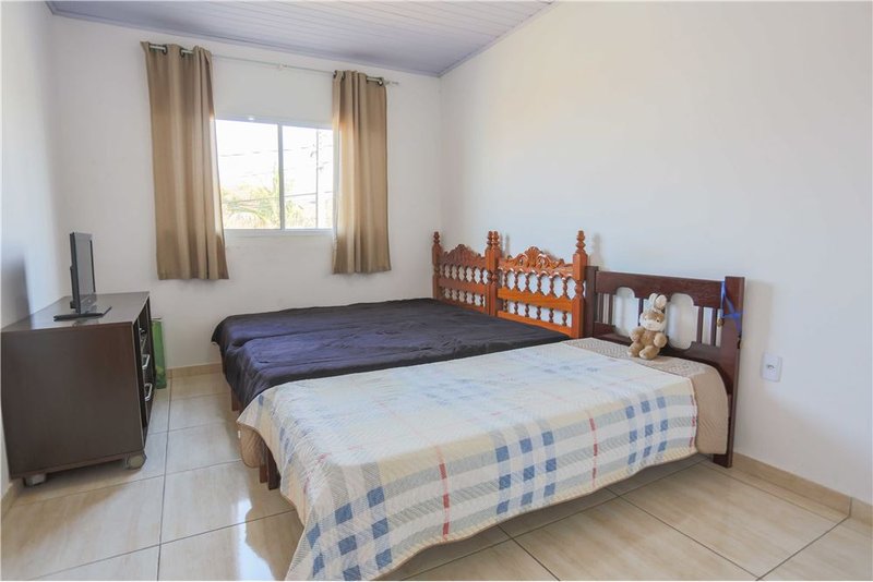 Casa à venda, 150m - 4 Dormitórios - 1 suíte - R$ 550.000 - Wanel Ville - Sorocaba - SP Rua Darcy Fruet Sorocaba - 