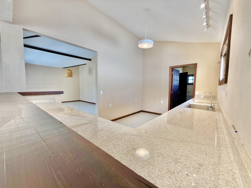 Luxo e Conforto em Búzios: Casa Linear 4 Suítes com Área Gourmet  Armação dos Búzios - 