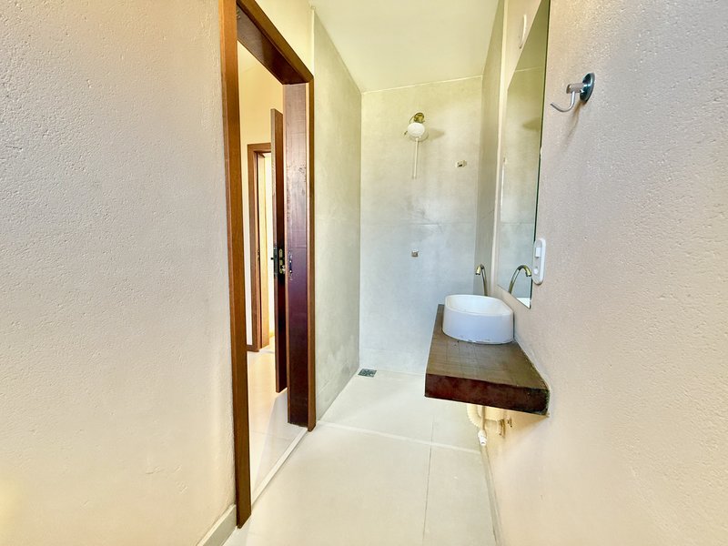 Luxo e Conforto em Búzios: Casa Linear 4 Suítes com Área Gourmet  Armação dos Búzios - 