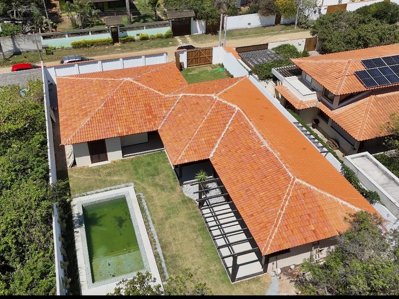 Luxo e Conforto em Búzios: Casa Linear 4 Suítes com Área Gourmet  Armação dos Búzios - 