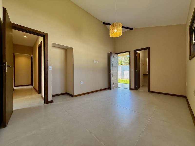 Luxo e Conforto em Búzios: Casa Linear 4 Suítes com Área Gourmet  Armação dos Búzios - 