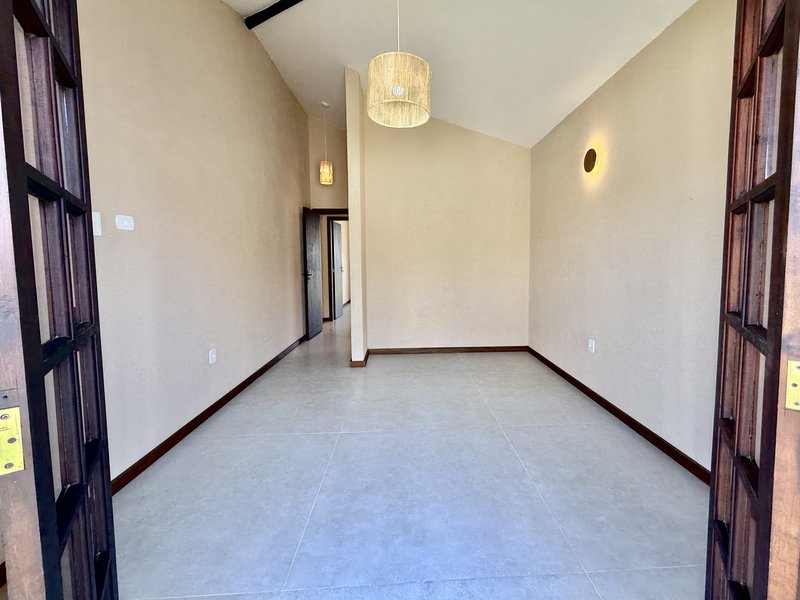 Luxo e Conforto em Búzios: Casa Linear 4 Suítes com Área Gourmet  Armação dos Búzios - 