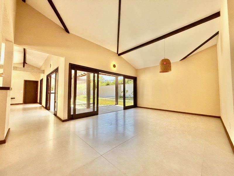 Luxo e Conforto em Búzios: Casa Linear 4 Suítes com Área Gourmet  Armação dos Búzios - 