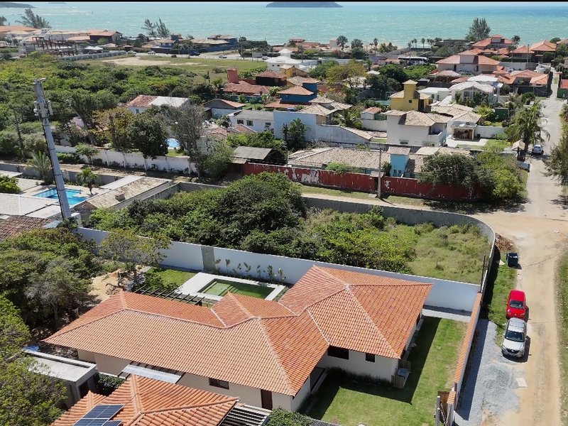 Luxo e Conforto em Búzios: Casa Linear 4 Suítes com Área Gourmet  Armação dos Búzios - 