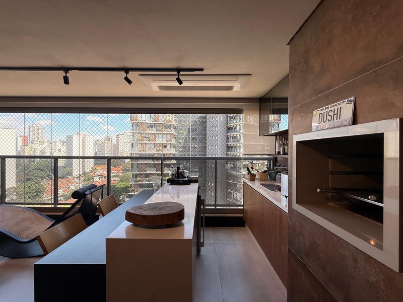 Apartamento Mobiliado a Venda na Vila Madalena  de 111m² - 1 Suíte e 2 Vagas de Garagem Rua Paulistânia São Paulo - 