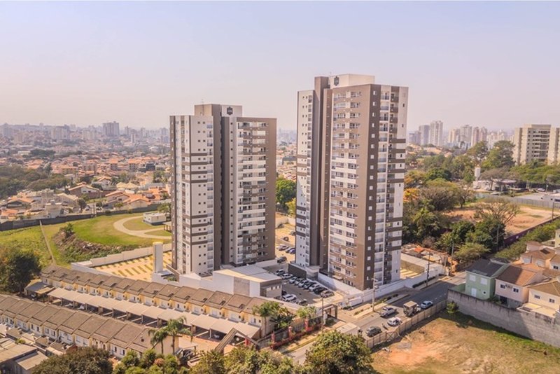 Apartamento à Venda, 64m - 2 Dorm. 1 Suite - R$ 485.000 - Cond JR Campolim 2 - Sorocaba SP Rua Elias Rodrigues Claro Sorocaba - 