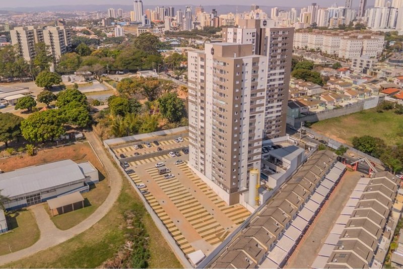 Apartamento à Venda, 64m - 2 Dorm. 1 Suite - R$ 485.000 - Cond JR Campolim 2 - Sorocaba SP Rua Elias Rodrigues Claro Sorocaba - 
