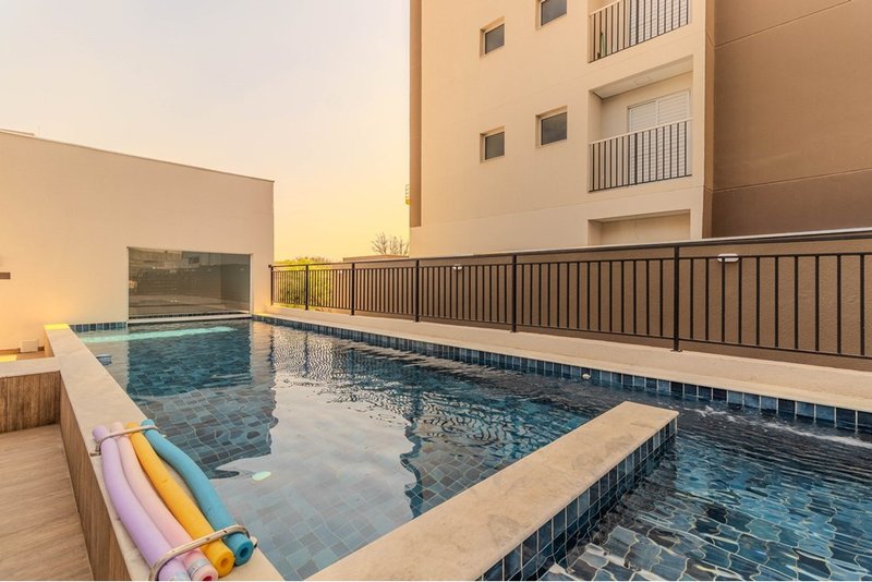 Apartamento à Venda, 64m - 2 Dorm. 1 Suite - R$ 485.000 - Cond JR Campolim 2 - Sorocaba SP Rua Elias Rodrigues Claro Sorocaba - 