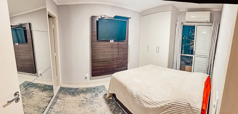 Casa com 3 Dormitórios no Condomínio Dei Fiori Avenida Papa João Paulo II São José dos Campos - 