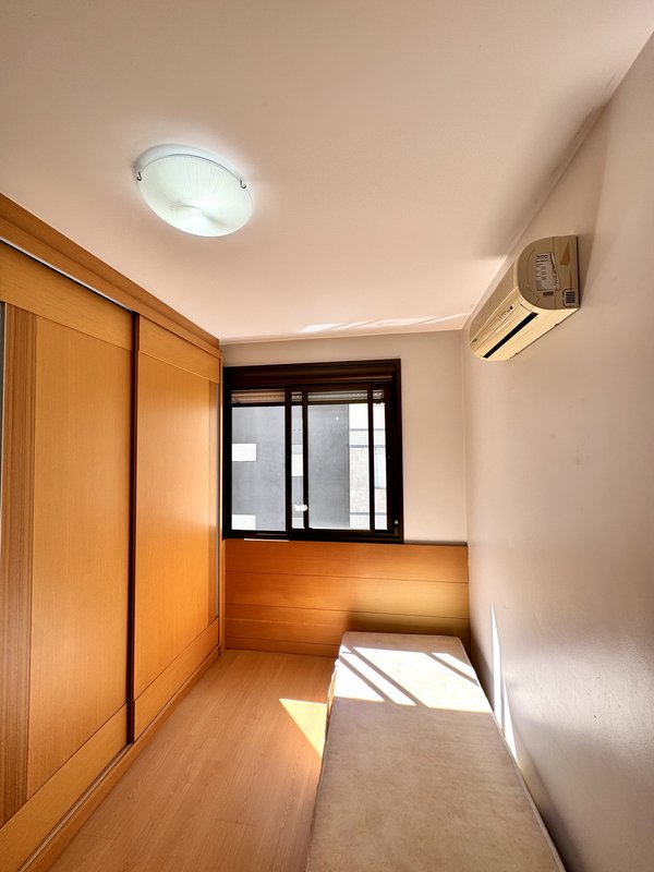 R$ 1.200.000 - EXCLUSIVIDADE - APARTAMENTO - 186M2 - 4 DORM - 3 SUÍTES - VISTA - 3 VAGAS Rua Washington Luiz Porto Alegre - 