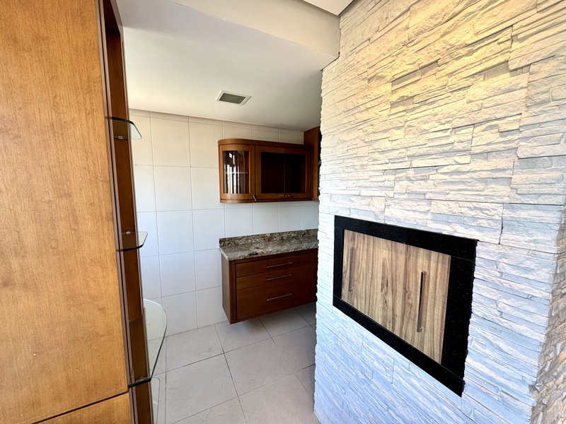 R$ 1.200.000 - EXCLUSIVIDADE - APARTAMENTO - 186M2 - 4 DORM - 3 SUÍTES - VISTA - 3 VAGAS Rua Washington Luiz Porto Alegre - 