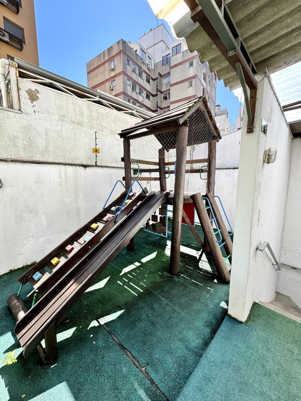 R$ 1.200.000 - EXCLUSIVIDADE - APARTAMENTO - 186M2 - 4 DORM - 3 SUÍTES - VISTA - 3 VAGAS Rua Washington Luiz Porto Alegre - 