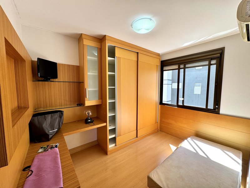 R$ 1.200.000 - EXCLUSIVIDADE - APARTAMENTO - 186M2 - 4 DORM - 3 SUÍTES - VISTA - 3 VAGAS Rua Washington Luiz Porto Alegre - 