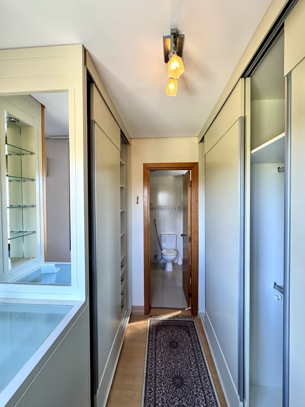 R$ 1.200.000 - EXCLUSIVIDADE - APARTAMENTO - 186M2 - 4 DORM - 3 SUÍTES - VISTA - 3 VAGAS Rua Washington Luiz Porto Alegre - 