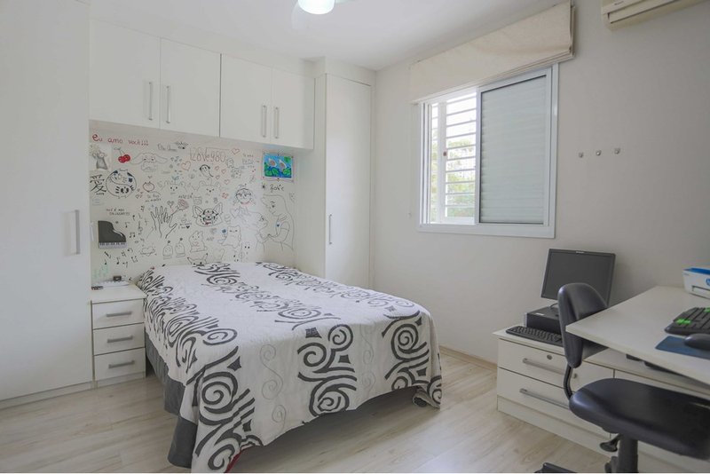 Casa à venda, 117m - 2 Dorm. 1 Suite - R$ 714.999 - Cond. Res. São Paulo - Sorocaba - SP Rua Epitácio Pessoa Sorocaba - 