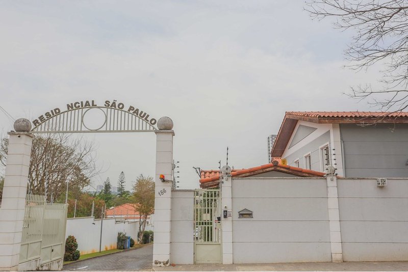 Casa à venda, 117m - 2 Dorm. 1 Suite - R$ 714.999 - Cond. Res. São Paulo - Sorocaba - SP Rua Epitácio Pessoa Sorocaba - 