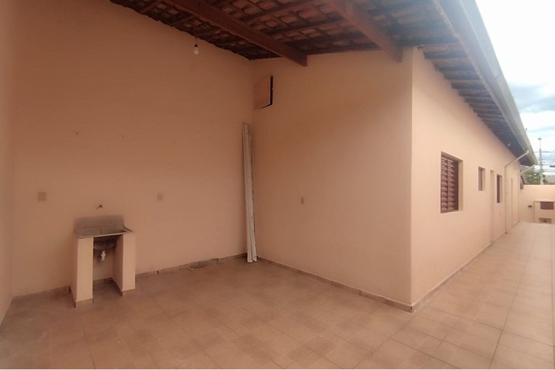 Casa Térrea à Venda, 82m - 2 Dormitórios - R$ 239.000 - Vila Nova Sorocaba - Sorocaba - SP Rua Eudmira Almeida Neves Rinaldo Sorocaba - 