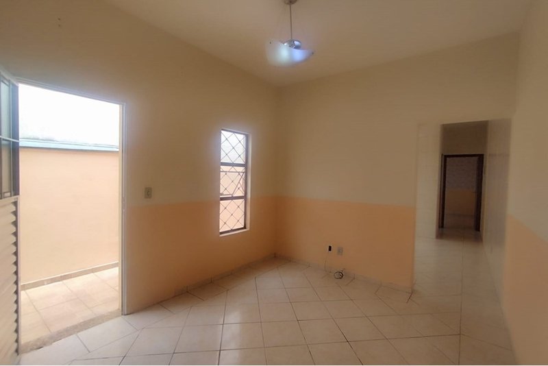 Casa Térrea à Venda, 82m - 2 Dormitórios - R$ 239.000 - Vila Nova Sorocaba - Sorocaba - SP Rua Eudmira Almeida Neves Rinaldo Sorocaba - 