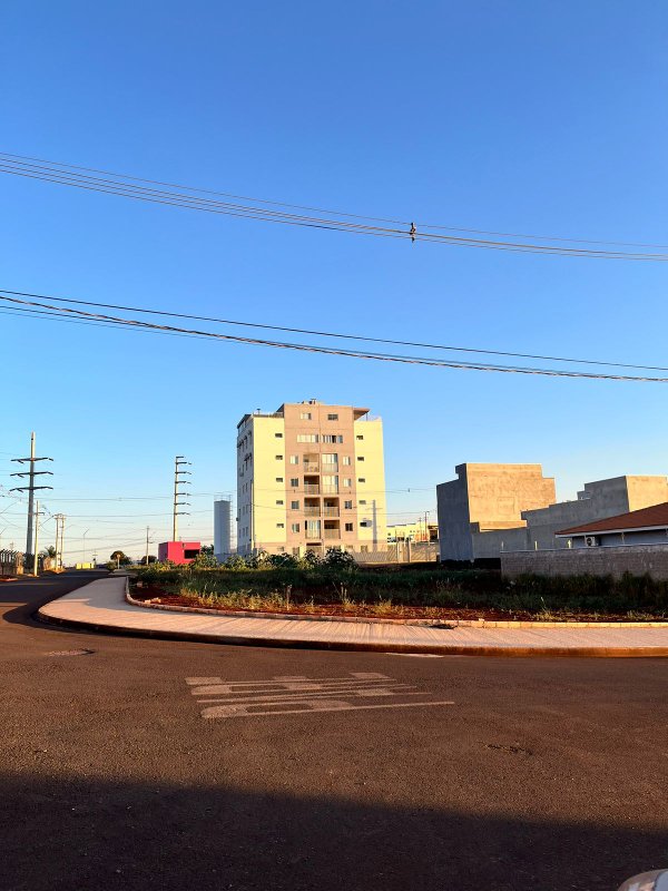 Terreno de Esquina no Jardim América Rua Joel de Almeida Tavares Junior SANTA CRUZ DO RIO PARDO - 