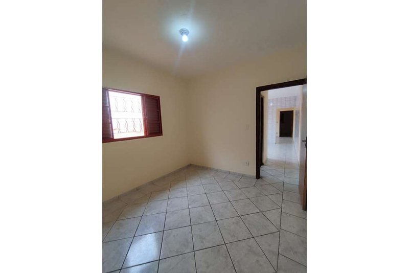 Casa Térrea à venda, 82m, 2 Dormitórios - R$ 259.000 - Vila Nova Sorocaba - Sorocaba SP Rua Eudmira Almeida Neves Rinaldo Sorocaba - 