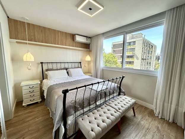 R$ 1.800.000 - PADRE CHAGAS - MARAVILHOSO - 116M2 - 3 DORM - SUÍTE - 1 VAGA Rua Padre Chagas Porto Alegre - 