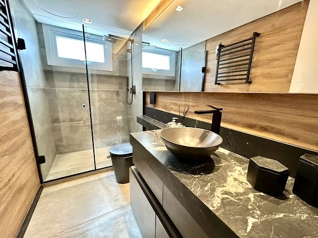 R$ 1.800.000 - PADRE CHAGAS - MARAVILHOSO - 116M2 - 3 DORM - SUÍTE - 1 VAGA Rua Padre Chagas Porto Alegre - 