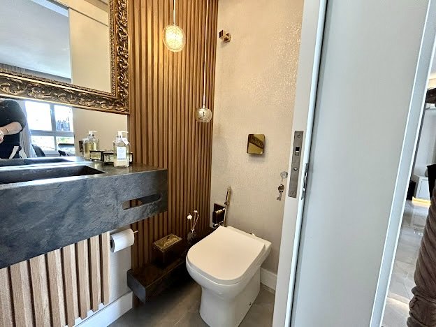 R$ 1.800.000 - PADRE CHAGAS - MARAVILHOSO - 116M2 - 3 DORM - SUÍTE - 1 VAGA Rua Padre Chagas Porto Alegre - 