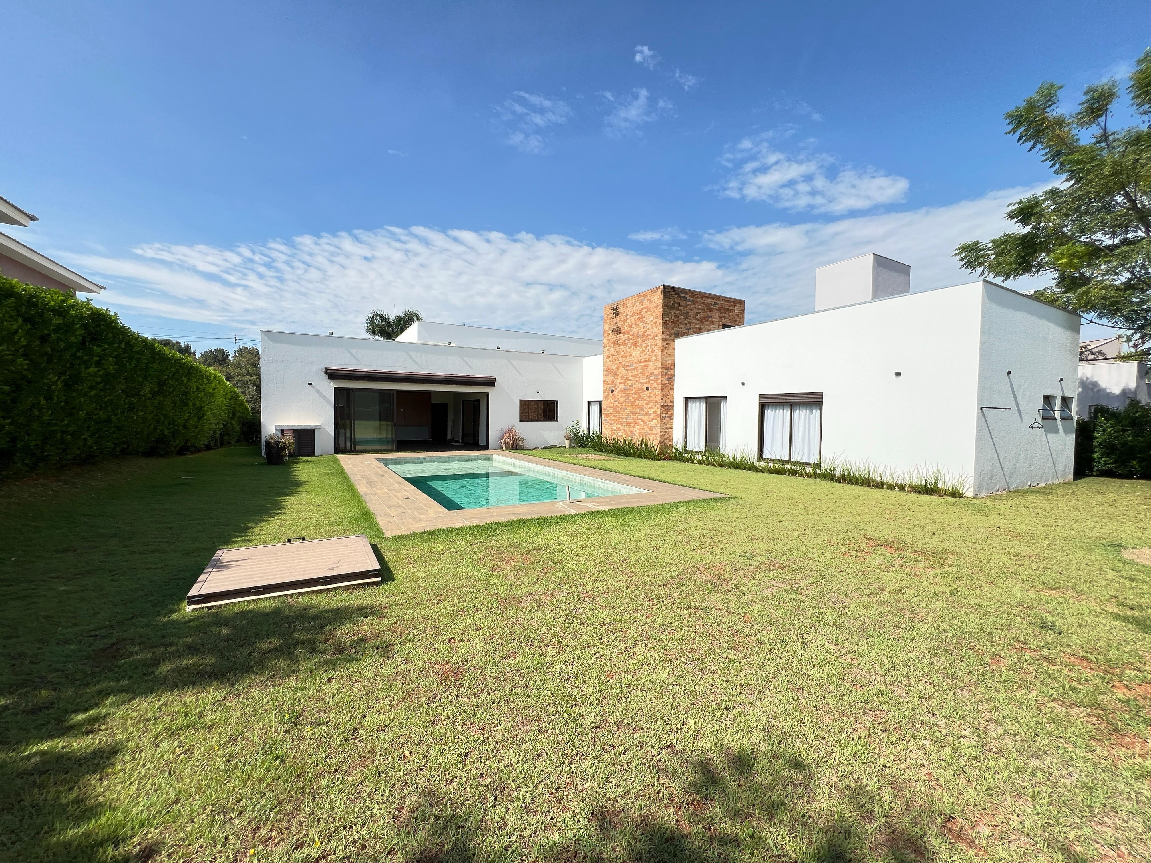 Casa com 4 dormit&oacute;rios,350 m&sup2; -Condom&iacute;nio Lago Azul Golfe Clube - Ara&ccedil;oiaba da Serra -SP Rodovia Raposo Tavares Araçoiaba da Serra - 