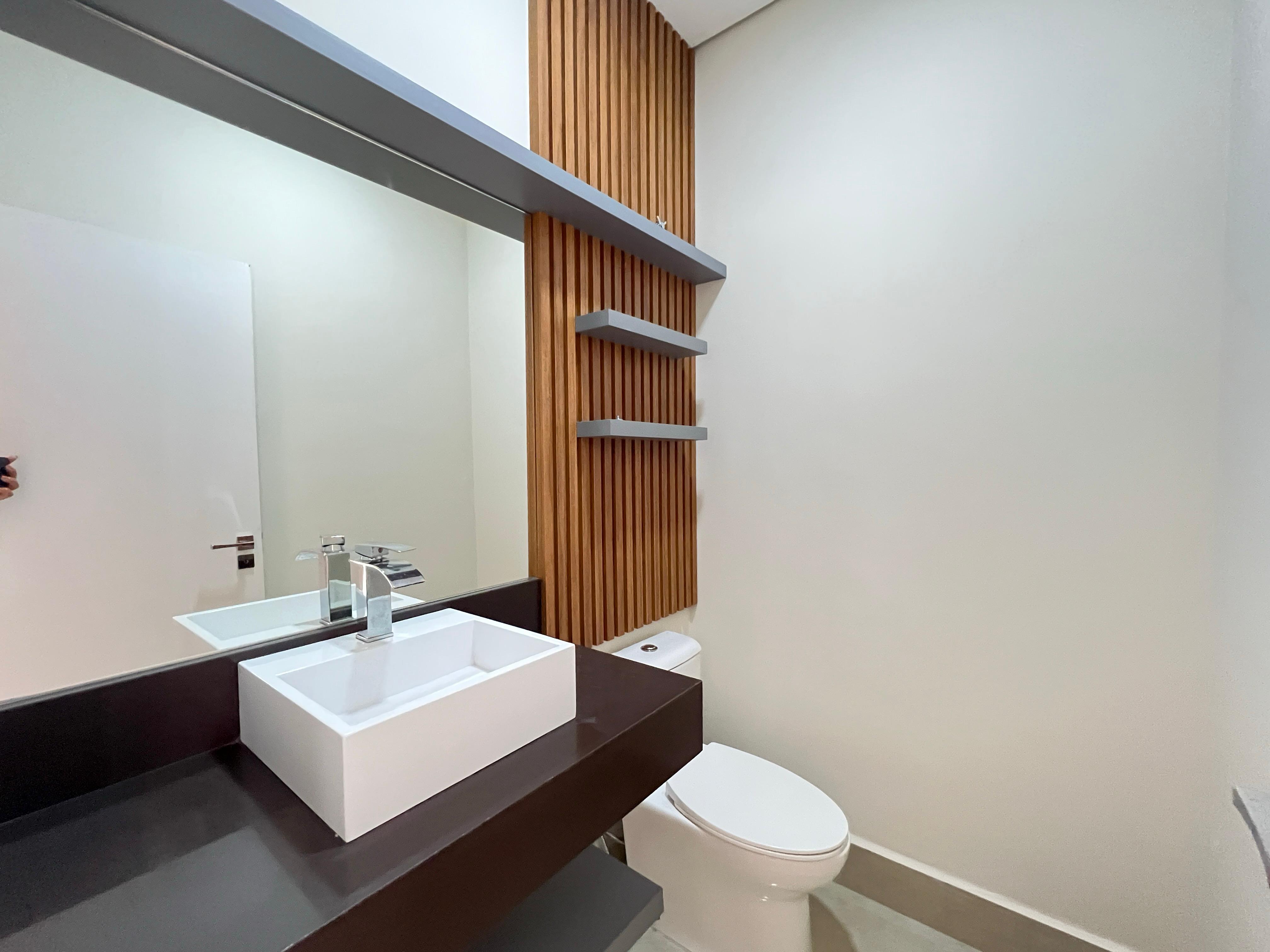 Casa com 4 dormit&oacute;rios,350 m&sup2; -Condom&iacute;nio Lago Azul Golfe Clube - Ara&ccedil;oiaba da Serra -SP Rodovia Raposo Tavares Araçoiaba da Serra - 