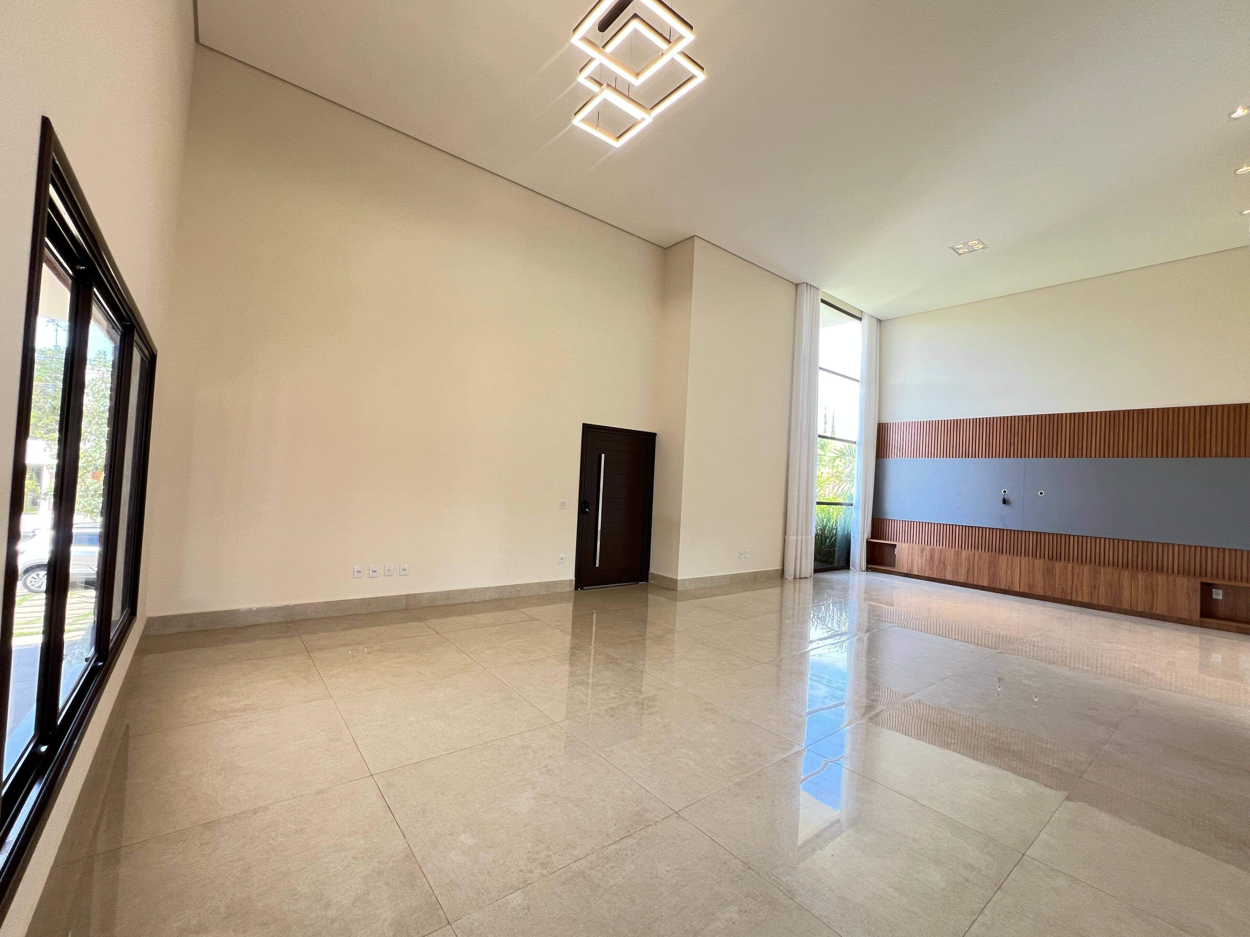 Casa com 4 dormit&oacute;rios,350 m&sup2; -Condom&iacute;nio Lago Azul Golfe Clube - Ara&ccedil;oiaba da Serra -SP Rodovia Raposo Tavares Araçoiaba da Serra - 