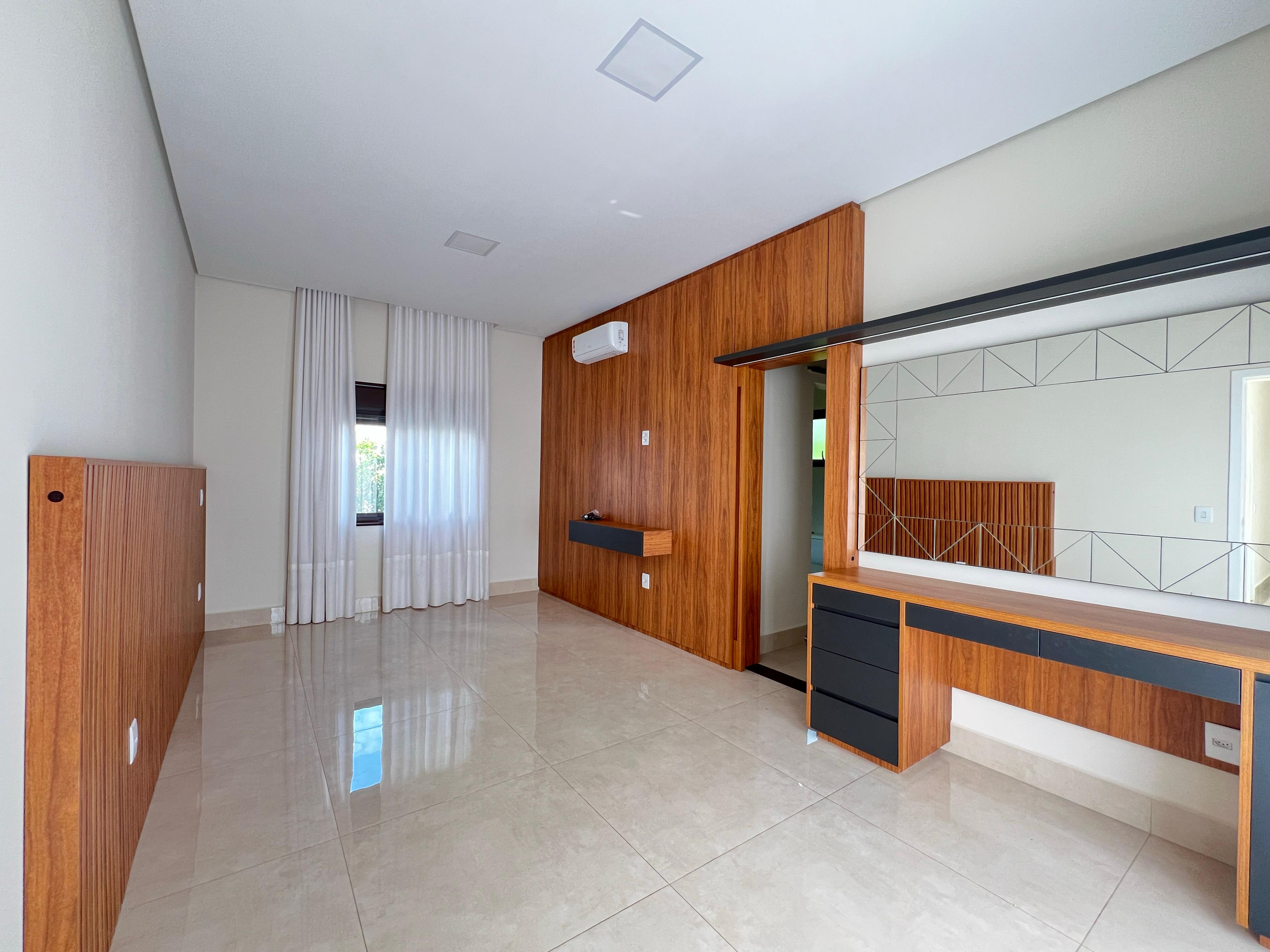 Casa com 4 dormit&oacute;rios,350 m&sup2; -Condom&iacute;nio Lago Azul Golfe Clube - Ara&ccedil;oiaba da Serra -SP Rodovia Raposo Tavares Araçoiaba da Serra - 