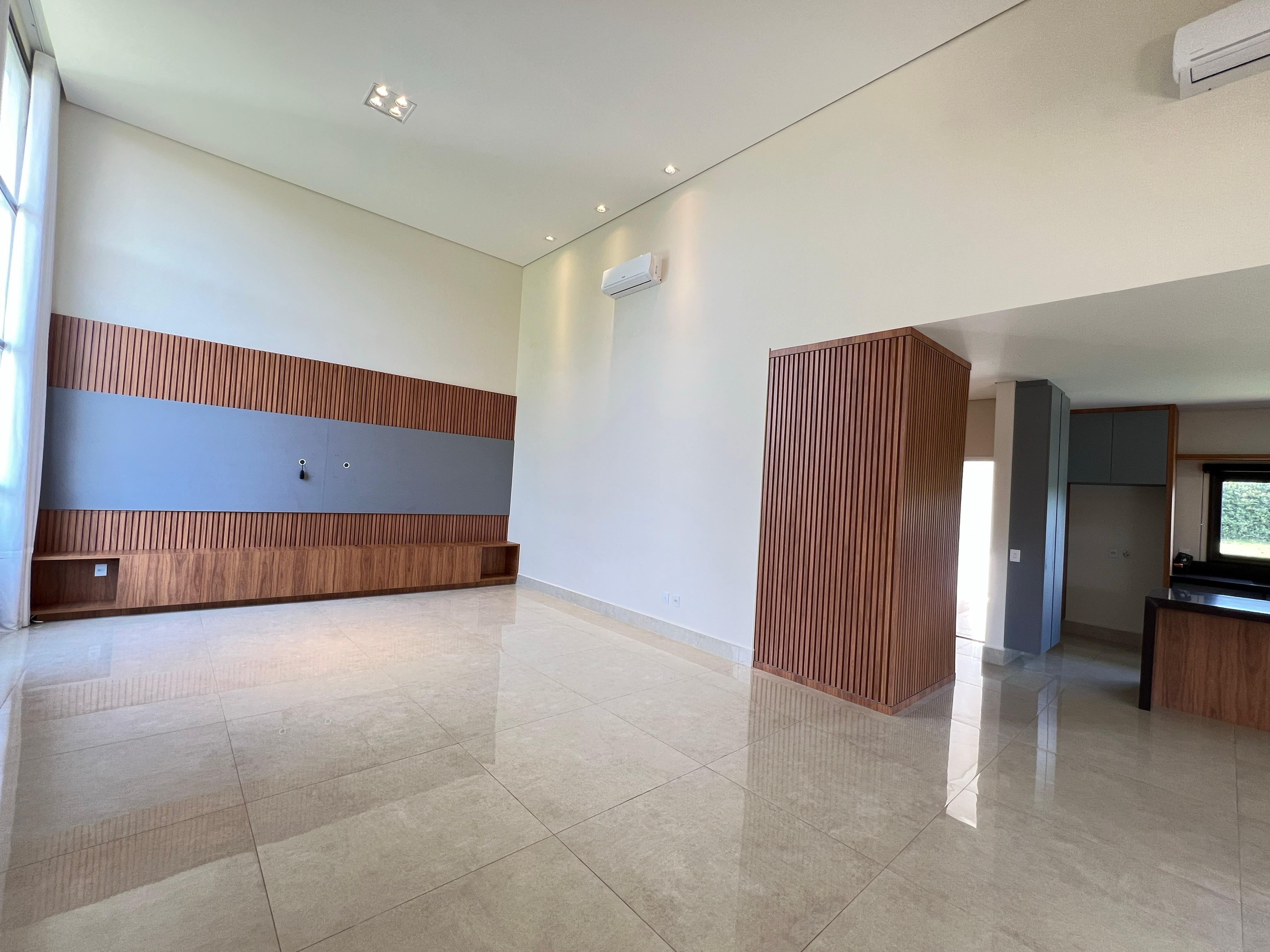 Casa com 4 dormit&oacute;rios,350 m&sup2; -Condom&iacute;nio Lago Azul Golfe Clube - Ara&ccedil;oiaba da Serra -SP Rodovia Raposo Tavares Araçoiaba da Serra - 