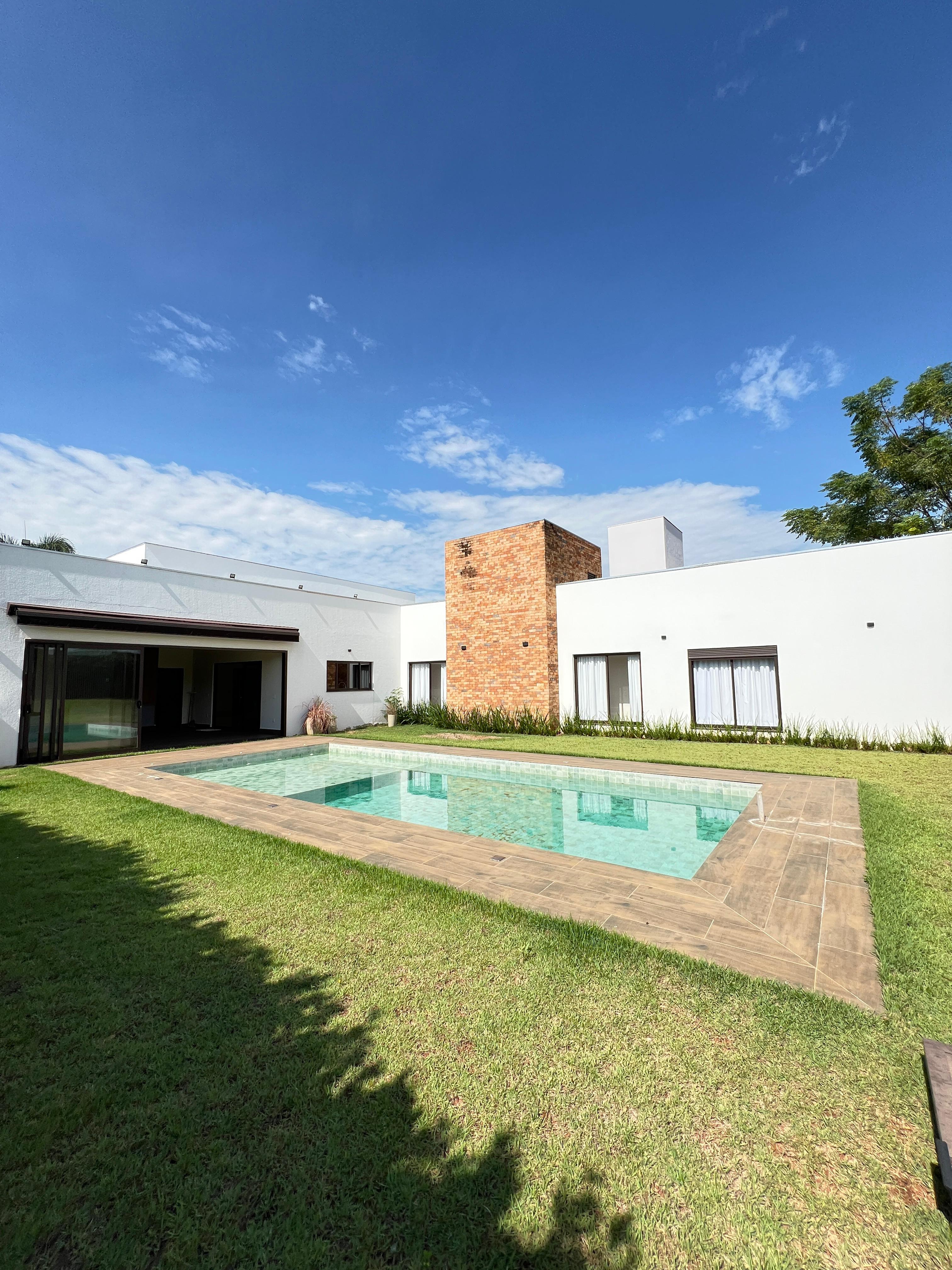 Casa com 4 dormit&oacute;rios,350 m&sup2; -Condom&iacute;nio Lago Azul Golfe Clube - Ara&ccedil;oiaba da Serra -SP Rodovia Raposo Tavares Araçoiaba da Serra - 