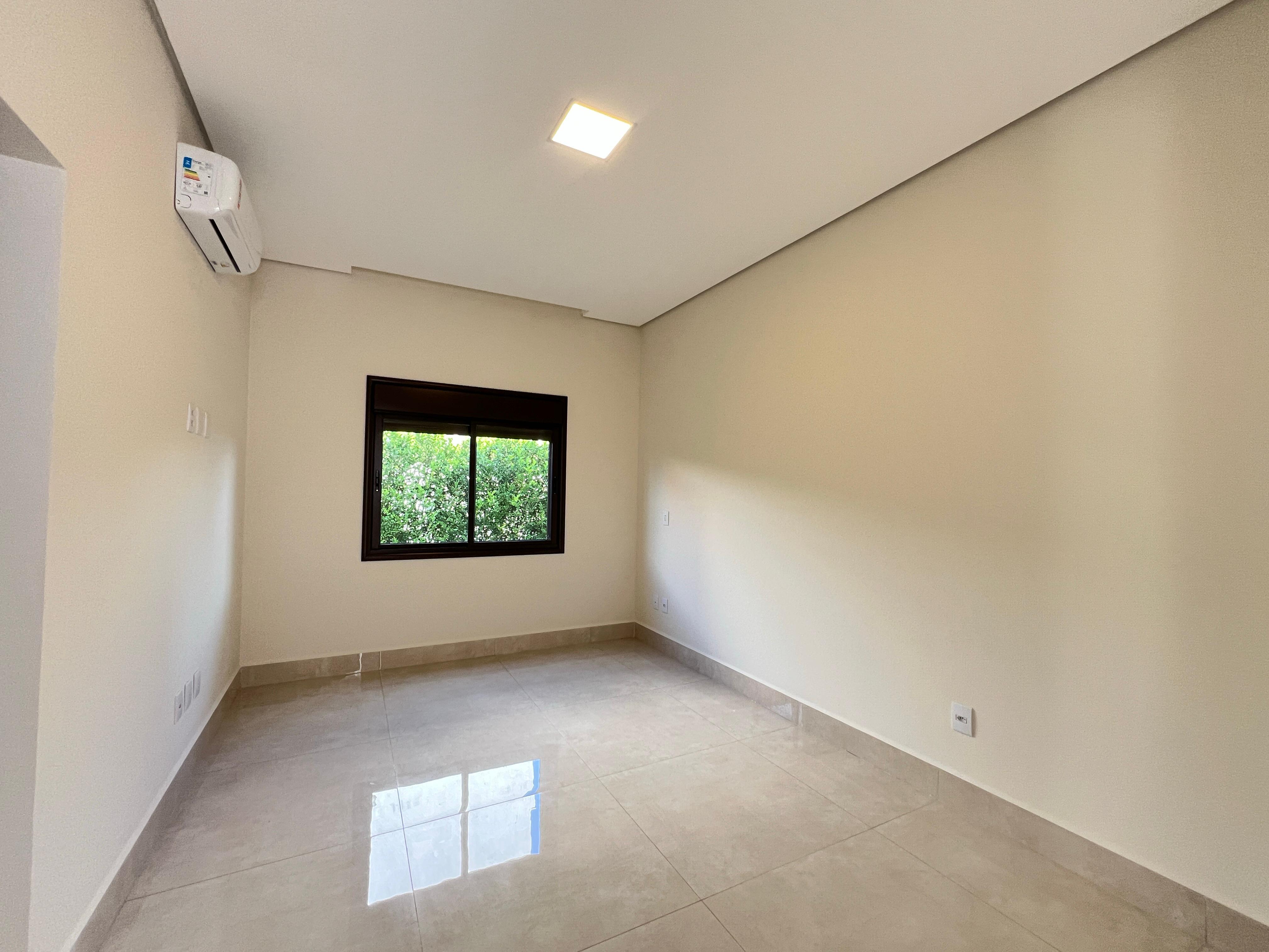 Casa com 4 dormit&oacute;rios,350 m&sup2; -Condom&iacute;nio Lago Azul Golfe Clube - Ara&ccedil;oiaba da Serra -SP Rodovia Raposo Tavares Araçoiaba da Serra - 