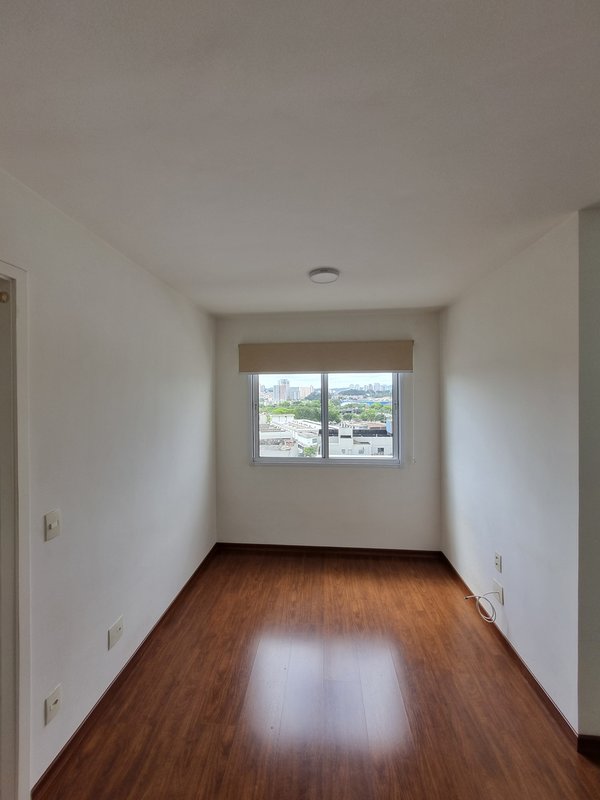 ALUGA-SE APARTAMENTO SEM FIADOR 31M² - 1 QUARTO – 1 BANHEIRO – ANDAR ALTO - SEMI MOBILIADO Rua Torres da Barra São Paulo - 