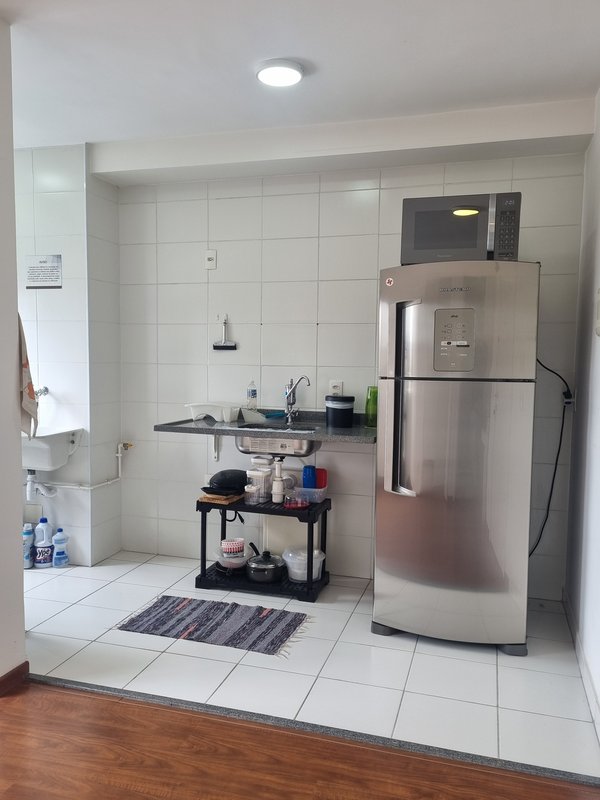 ALUGA-SE APARTAMENTO SEM FIADOR 31M² - 1 QUARTO – 1 BANHEIRO – ANDAR ALTO - SEMI MOBILIADO Rua Torres da Barra São Paulo - 